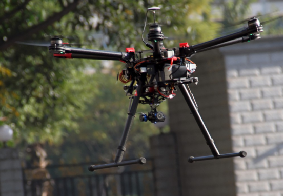 警用無人機(jī)空中執(zhí)勤.png 警用無人機(jī)空中執(zhí)勤.png