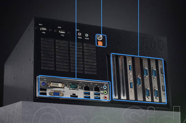 壁掛式工控機端口.png 壁掛式工控機端口.png