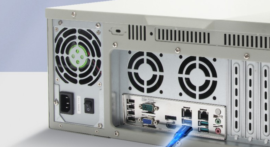 該工控機(jī)端口豐富，擴(kuò)展性強(qiáng)，可外接多種設(shè)備，滿足客戶多種需求。